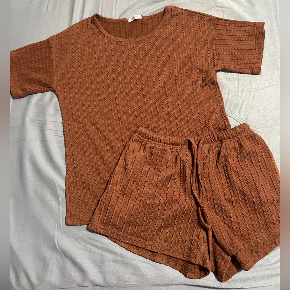 Two Piece Ribbed Lounge Set